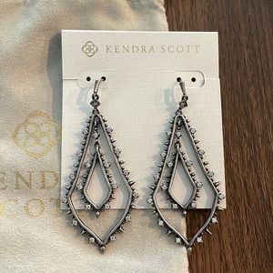 Kendra Scott Alice earrings in antique silver